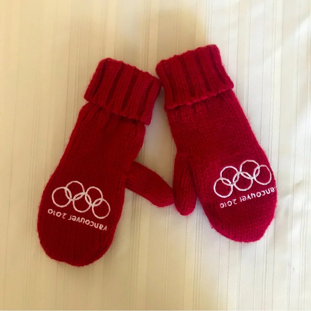 Brand new 2010 Olympic set of kid mittens